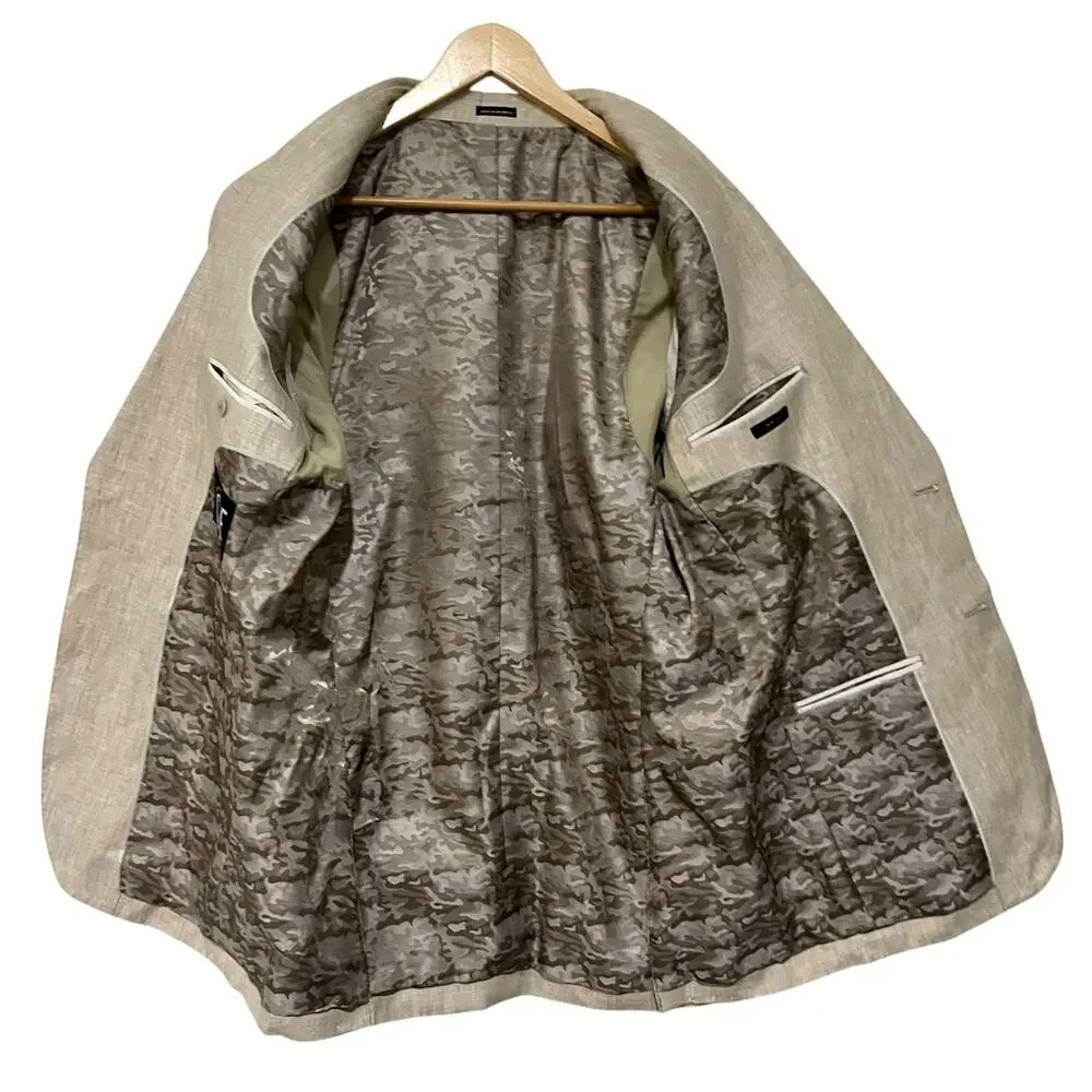 Joseph Abboud wrist seam